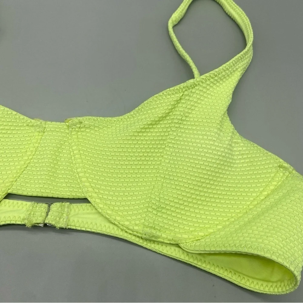 NWOT Frankie’s bikinis Sundance neon underwire bikini top 1702